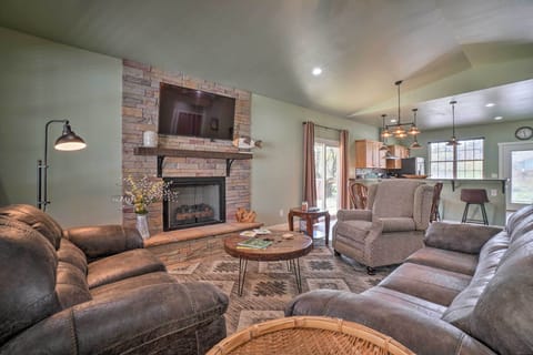 House (2 Bedrooms) | Interior