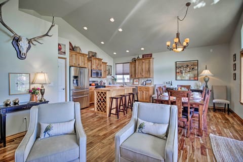 House (4 Bedrooms) | Interior