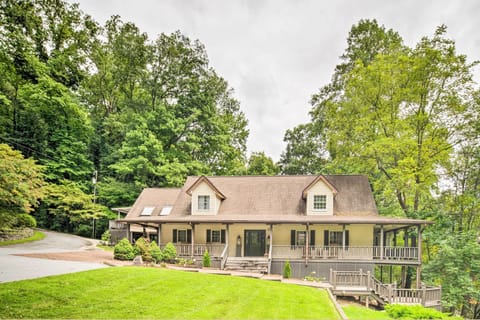 House (6 Bedrooms) | Interior