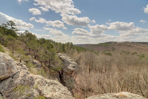 House (6 Bedrooms) | Interior