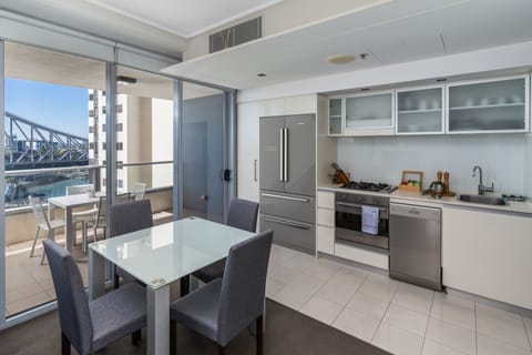 Apartment, 1 Bedroom, Balcony | Private kitchen | Fridge, microwave, oven, stovetop