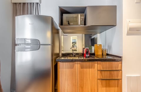 Studio | Private kitchen | Fridge, coffee/tea maker, cookware/dishes/utensils