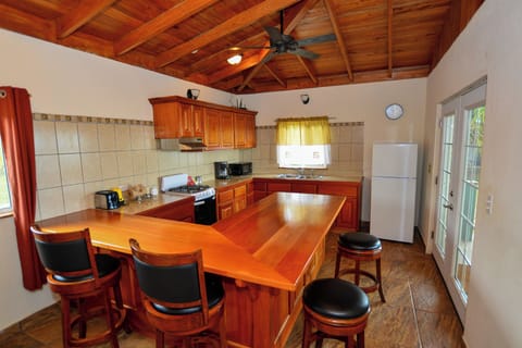 Standard Cabin | Private kitchen | Coffee/tea maker