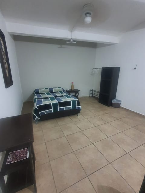 Basic Room, 1 Queen Bed | Free WiFi, bed sheets