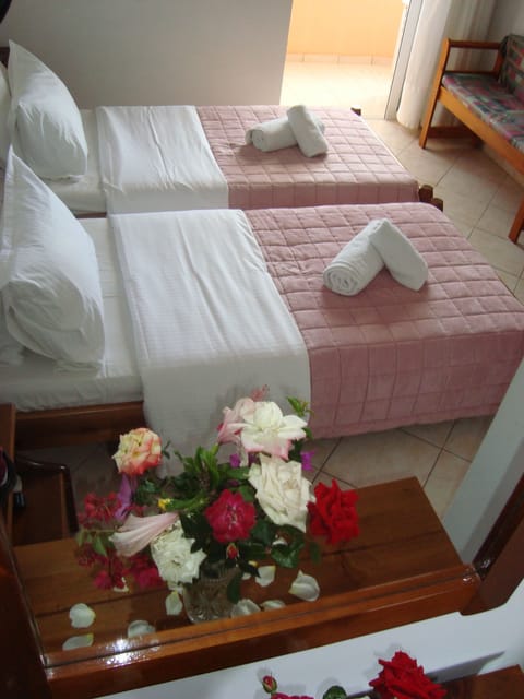 Hypo-allergenic bedding, desk, soundproofing, free WiFi