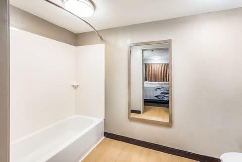 Deluxe Room, 2 Double Beds (Smoke Free) | Bathroom | Free toiletries, towels, soap, shampoo