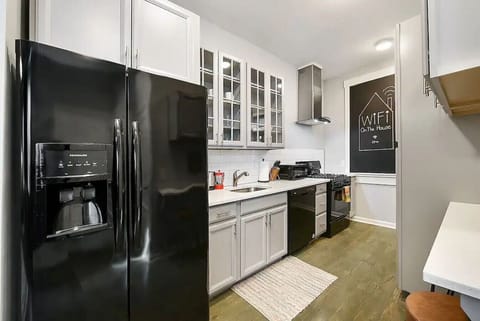 Fully-equipped kitchen with everything you need.