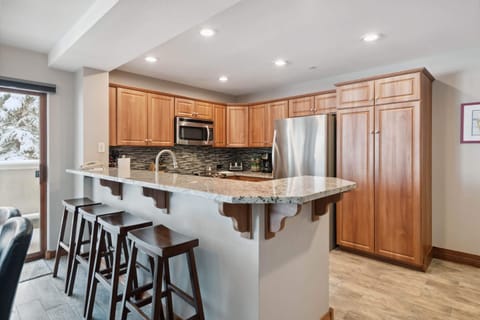 170560888221-1542-11