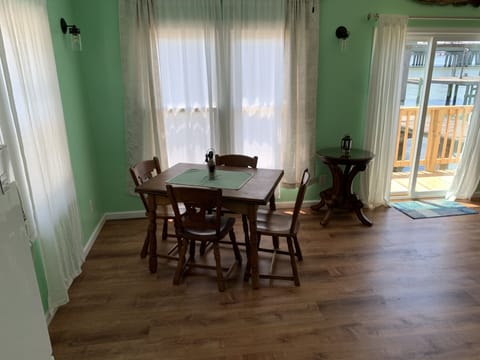 House, 1 Bedroom | Dining