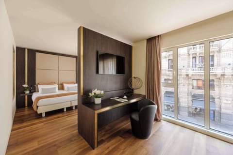 Junior Suite | Premium bedding, down comforters, minibar, in-room safe