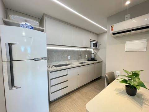 Apartment | Private kitchen | Cookware/dishes/utensils