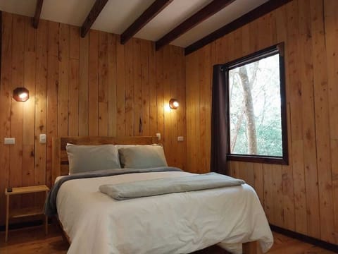 Standard Cabin | Premium bedding, down comforters, desk, laptop workspace