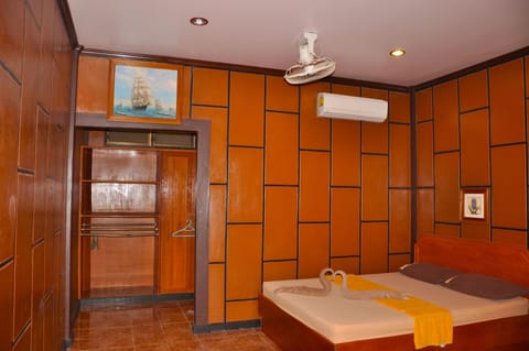 Standard Room A/C | Desk, rollaway beds, free WiFi, bed sheets