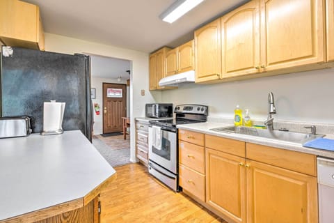 House (3 Bedrooms) | Private kitchen | Microwave, oven, stovetop, dishwasher