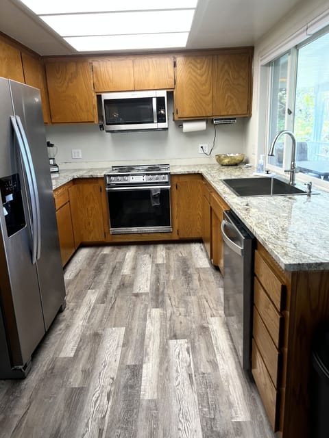 Kitchen is equipped with everything you need for a family dinner.