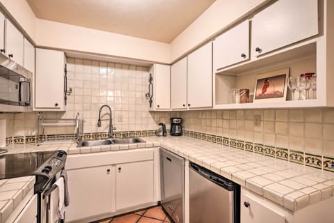 Apartment (1 Bedroom) | Private kitchen | Microwave, oven, stovetop, dishwasher