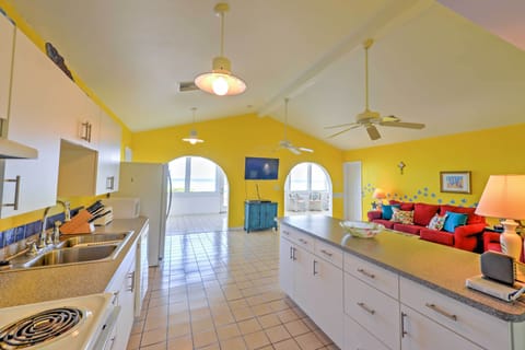 House (4 Bedrooms) | Private kitchen | Microwave, oven, stovetop, dishwasher