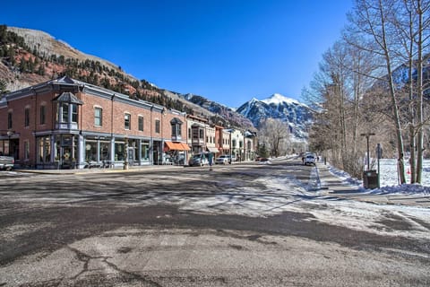 Apartment (0 Bedroom) | Interior