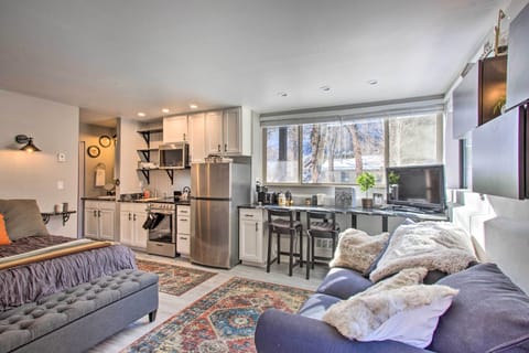 Apartment (0 Bedroom) | Interior