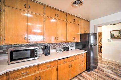 House (2 Bedrooms) | Private kitchen | Microwave, oven, stovetop, dishwasher