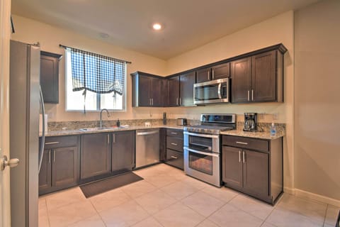 House (4 Bedrooms) | Private kitchen | Microwave, oven, stovetop, dishwasher