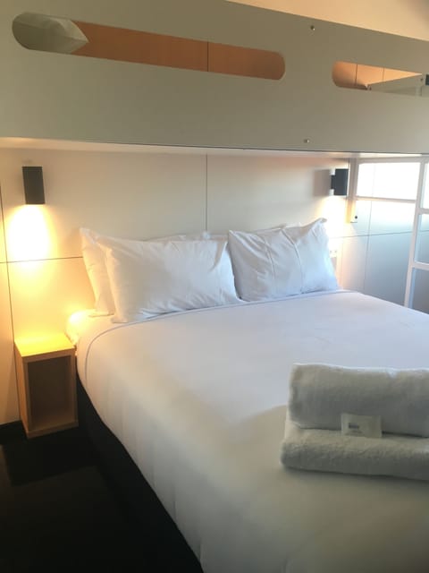Standard Room, Multiple Beds | Desk, free WiFi, bed sheets