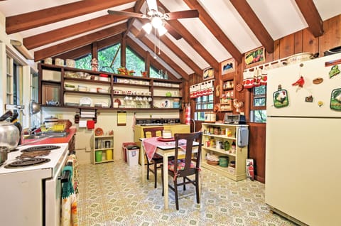 Cottage (2 Bedrooms) | Interior