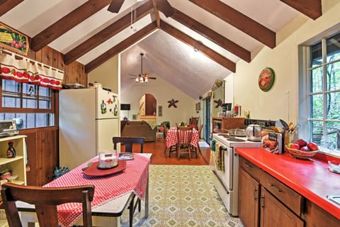 Cottage (2 Bedrooms) | Interior