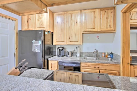 Apartment (1 Bedroom) | Private kitchen | Microwave, oven, stovetop, dishwasher