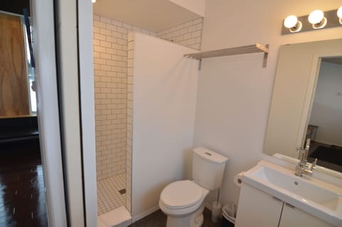 Suite, 1 Queen Bed, Mountain View, Courtyard Area | Bathroom | Shower, rainfall showerhead, free toiletries, hair dryer