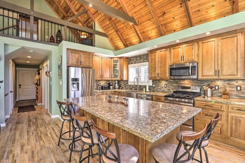 House (4 Bedrooms) | Interior