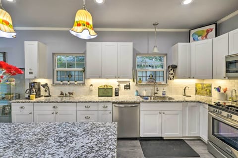 Cottage (2 Bedrooms) | Interior