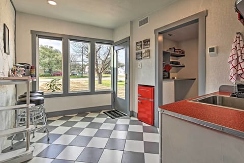 House (1 Bedroom) | Interior