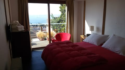 Double Room, 1 Double Bed, Private Bathroom, Ocean View | Iron/ironing board, free WiFi, bed sheets