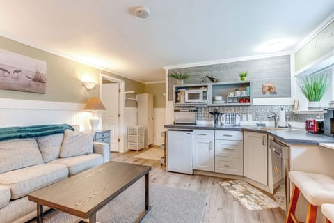 House (1 Bedroom) | Interior