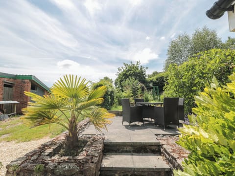 Cottage | Outdoor dining