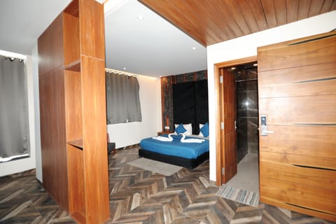 Executive Room | Free WiFi