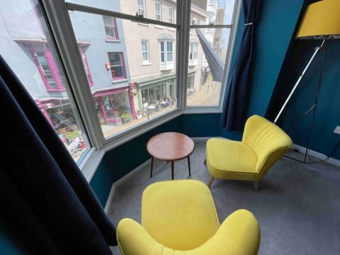 Bay window overlooking the High Street