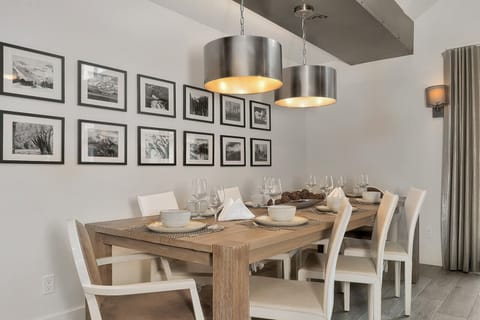 Dining - Blue Mesa 2 - Vivid Vacation Rentals Telluride - Dining - Blue Mesa 2 - Vivid Vacation Rentals Telluride