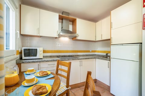 Superior Studio | Private kitchen | Full-size fridge, microwave, stovetop, electric kettle