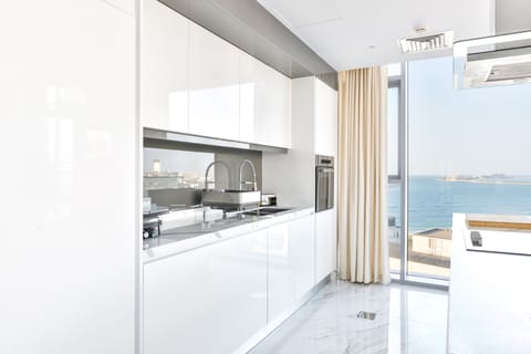 Signature Apartment, 3 Bedrooms, Balcony, Sea Facing | Private kitchen | Full-size fridge, microwave, oven, stovetop