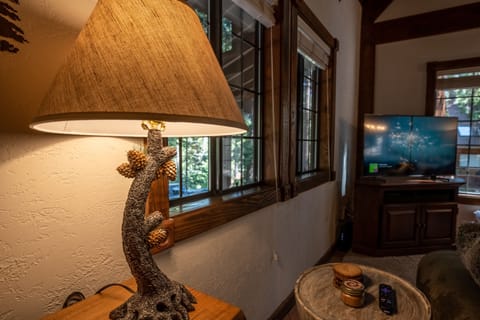 Cabin decor throughout! - Cabin decor throughout!