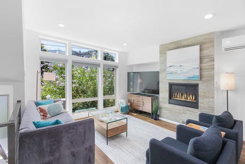 Classic Apartment | Living area