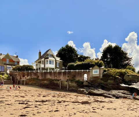 Front of the house as seen from the beach.On the right, the private access door.