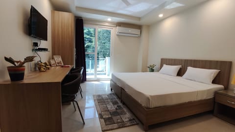 Standard Shared Dormitory | Individually furnished, desk, free WiFi