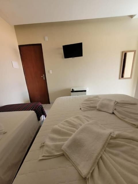 Standard Triple Room | Minibar, free WiFi, bed sheets