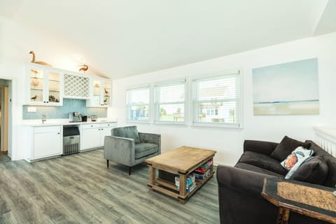 Additional seating area adjacent to the main living area with Full Sleeper Sofa