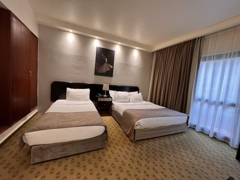 Standard Suite | Select Comfort beds, minibar, desk, laptop workspace