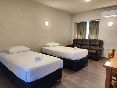 Economy Studio Suite | Iron/ironing board, free WiFi