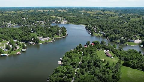 Near Williamstown Lake